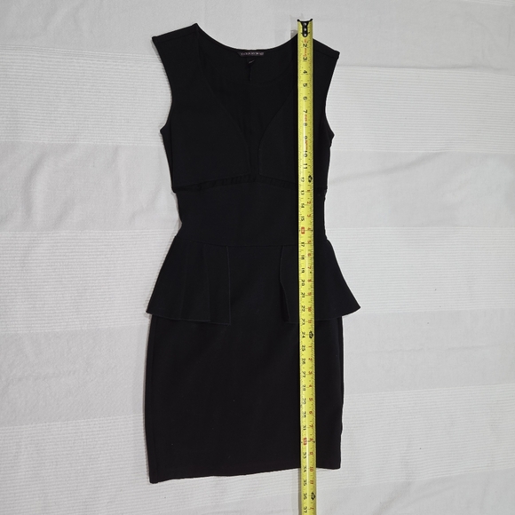 Victoria's Secret dress, size 4 - Picture 9 of 12